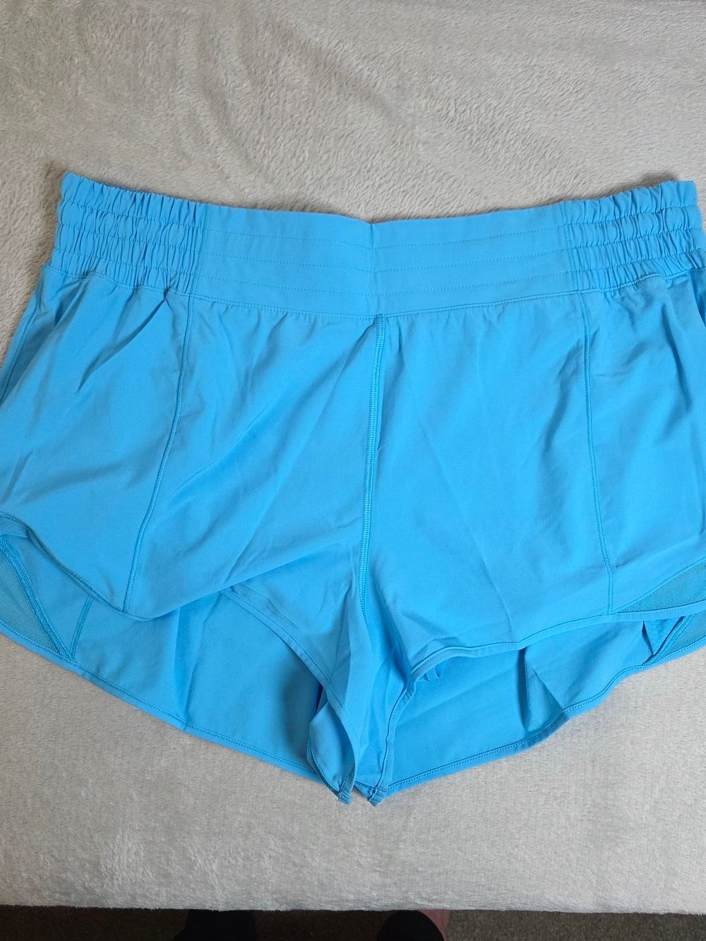 Lululemon Hotty Hot High-Rise Lined Short 2.5" Kayak Blue Light 14 NWOT